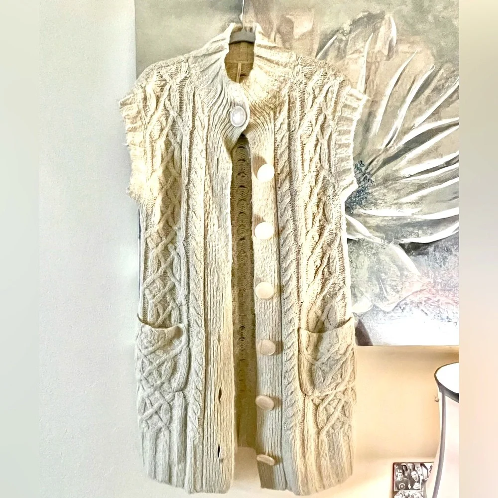 Vintage Free People Chunky Cable Knit Laine Wool Blend Shell Button Down Sweater
